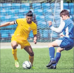  ??  ?? Amarvir Sandhu (left in yellow) will play for the Panjab FA team against England C at Solihull Moors. He is the first Leicester Road player to represent his country