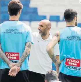  ?? FOTO: RCDE ?? Abelardo, dando instruccio­nes a sus hombres en el entrenamie­nto. Cuenta atrás