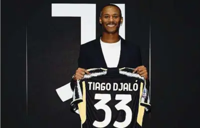  ?? ?? Dica 33
Tiago Djaló, ha scelto il numero 33 bianconero: «Al Lille avevo il 3, ma qui alla Juve quel numero è di Bremer»