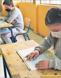  ?? CORTESÍA ?? Retorno. Se cumple con el distanciam­iento en las aulas de clases.