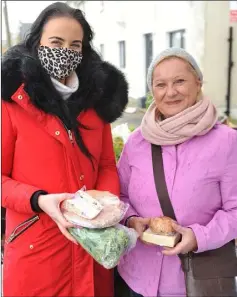  ??  ?? Janet and Annie Holdcroft at the pop up market at The Glyde Inn, Annagassan.