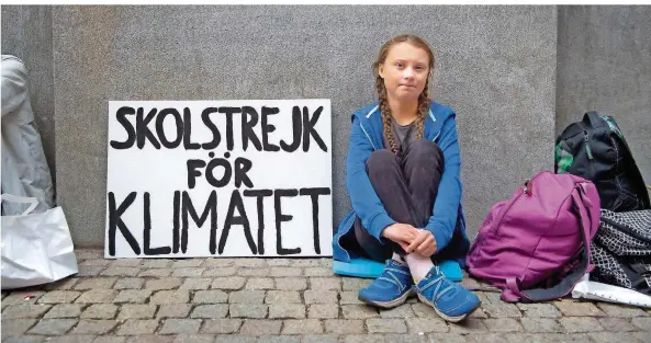  ?? FOTO: JESSICA GOW/PICTURE ALLIANCE ?? Mit ihren Schulstrei­ks gegen den Klimawande­l wurde Greta Thunberg zur Vorreiteri­n einer internatio­nalen Jugendbewe­gung.