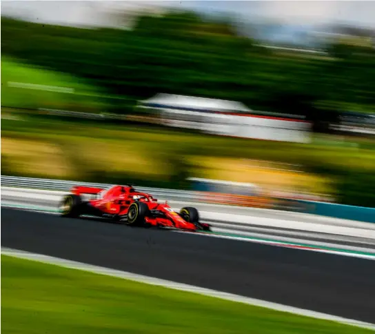  ?? KEYSTONE ?? Il tedesco ieri ha fermato i cronometri sull’1’16’’834, lasciando il rivale a oltre sette decimi (e Bottas a più di un secondo)