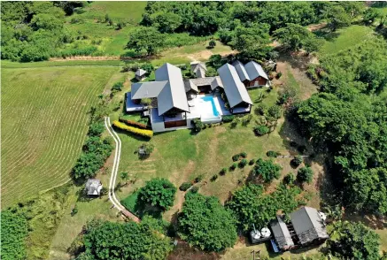  ?? ?? Aerial shot of Vale Ni Siga Vou (House of The New Day) property.