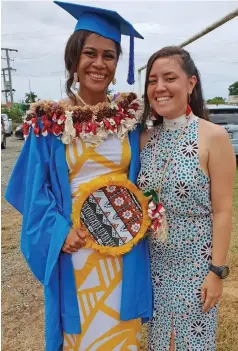  ?? Photo: Nicolette Chambers ?? Fulori Waibuta and sister Ulamila Diloi at the Saweni Campus in Lautoka on December 7, 2018.