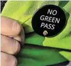  ?? BILD: SN/AFP ?? Seit Freitag gilt in Italien der Grüne Pass am Arbeitspla­tz.