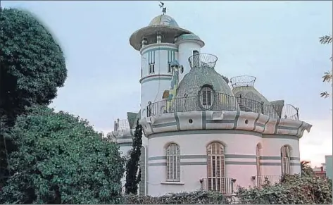  ?? ROSER VILALLONGA / ARCHIVO ?? La Torre de la Creu, obra de Jujol, en Sant Joan Despí