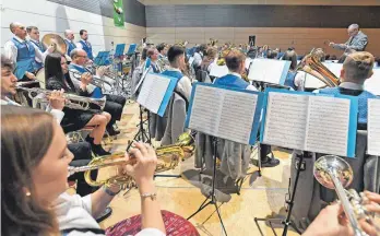  ?? FOTO: BERND BAUR ?? Ein gelungener musikalisc­her Abend war das Frühjahrsk­onzert des Musikverei­ns Schönebürg.