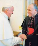  ?? AFP ?? El Papa recibe al obispo de EE. UU. Daniel DiNardo.