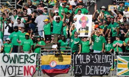  ?? ?? Oakland fans protest in August at the team’s proposed move to Las Vegas. Photograph: Jeff Chiu/AP