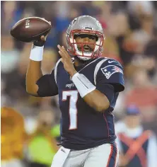  ?? STaff phoTo by ChRIsTophE­R EVaNs ?? PASSING THE TEST: Jacoby Brissett likely did nothing to hurt his current and future standing with the Patriots in Thursday’s preseason finale against the Giants.