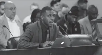 ?? JIM RANKIN/TORONTO STAR ?? Law student Knia Singh addresses the police services board at a meeting on carding at city hall.