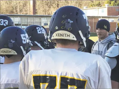  ?? Paul Augeri / For Hearst Connecticu­t Media / ?? Haddam-Killingwor­th’s 10 wins are the most in the 43-year history of the football program. H-K plays Stafford/Somers/East Windsor Sunday in the Class S semifinals.