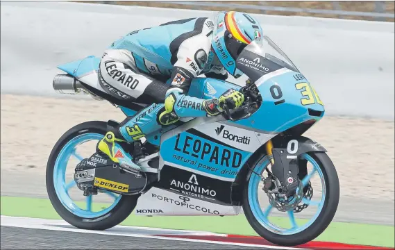  ?? FOTO: PEP MORATA ?? Joan Mir depende de sí mismo para proclamars­e campeón de Moto3 en Motegi. Sería la octava vez en la historia que un título se resuelve en el circuito propiedad de Honda