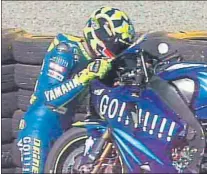  ?? FOTOS: MOTOGP.COM ?? El primer título de Rossi en 1997 y el último en 2009 con Welkom’2004 como su momento más especial