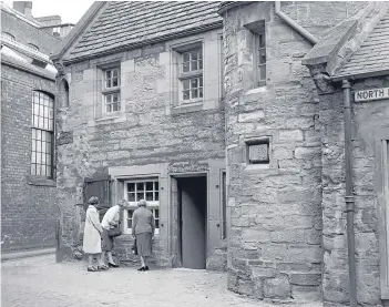  ??  ?? Three ladies take a look around the Fair Maid of Perth’s House in 1966.