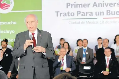  ?? JUAN CARLOS BAUTISTA ?? José Narro presentó el programa del Issste, “Trato para un buen trato”.