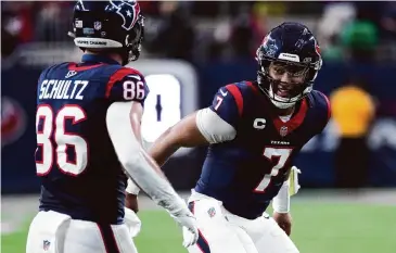  ?? Jon Shapley/Staff photograph­er ?? Texans quarterbac­k C.J. Stroud (7) says he and teammate Will Anderson Jr. “sit next to each other in team meetings, and we’re constantly talking about how we can get this team better.”