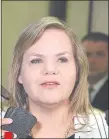  ??  ?? Lilian Samaniego, senadora cartista de la ANR, salió ayer en defensa de Alicia Pucheta.