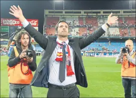  ?? FOTO: J.A:S. ?? Quique Sánchez Flores, en su despedida como entrenador del Atlético de Madrid