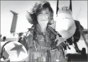  ?? U.S. NAVY 1992 ?? Former U.S. Navy pilot Lt. Tammie Jo Shults made a successful emergency landing of a damaged Southwest Airlines plane on Tuesday.