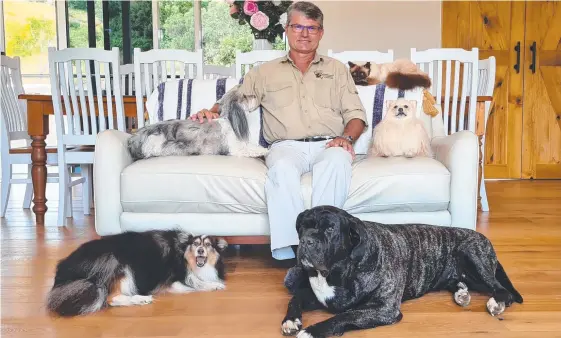  ??  ?? Markus Michalowit­z of Pet Preservati­on at his Kandanga home with some of his freeze-dried pets.