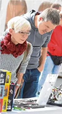  ?? Foto: Marcus Merk ?? Viel zu entdecken gab es auf dem Markt der Möglichkei­ten, der Mitte Juli in Neusäß stattfand.