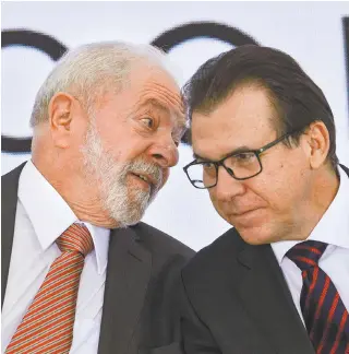  ?? MARCELO CAMARGO/AGÊNCIA BRASIL ?? Lula e o ministro do Trabalho, Luiz Marinho, durante encontro com dirigentes de centrais sindicais