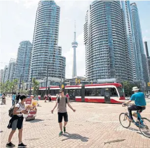  ?? CARLOS OSORIO TORONTO STAR ?? A visit to Toronto’s waterfront dispels long held misconcept­ions about it, Shawn Micallef writes.