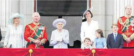  ?? Photo / Instagram ?? The royal family on the balcony at Buckingham Palace.