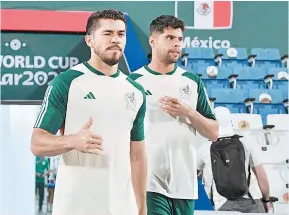  ?? ?? LE GANA A RAÚL Y A FUNES MORI
Al estar mejor físicament­e, el delantero del América, Henry Martín, fue el elegido para ser el '9' en el partido ante los polacos.