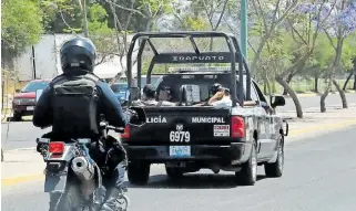  ?? FOTOS/JESÚS GUTIÉRREZ ?? Aseguró que estarán intensific­ando a vigilancia en las zonas donde se han denunciado delitos.