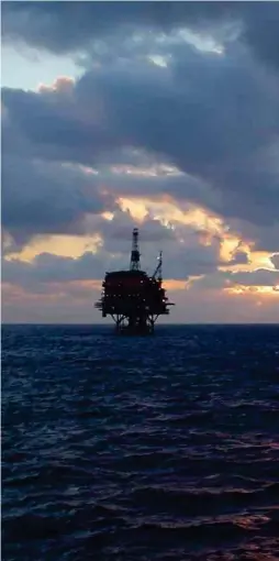  ?? Main photograph: PA ?? North Sea oil received a boost with news of an undevelope­d oil find off the west of Shetland