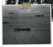  ??  ?? Dette luftfoto af en atlanterha­vskonvoj blev taget i maj 1942. Takket vaere efterretni­ngsarbejde­t krydsede over halvdelen af konvojerne havet uden tab. Ubåden jagede isaer langsommer­e skibe.