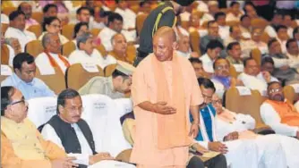  ?? SUBHANKAR CHAKRABORT­Y/HT ?? ▪ CM Yogi Adityanath at the first anniversar­y of the BJP govt at Lok Bhawan in Lucknow on Monday .