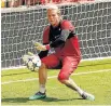  ??  ?? LORIS KARIUS