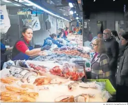  ?? ALBERTO DOMÍNGUEZ ?? El Mercado del Carmen de Huelva. Imagen de archivo.