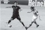  ?? MATIAS J. OCNER mocner@miamiheral­d.com ?? Inter Miami midfielder Jay Chapman, in black, is one of 10 players whose contract options were declined for 2022.