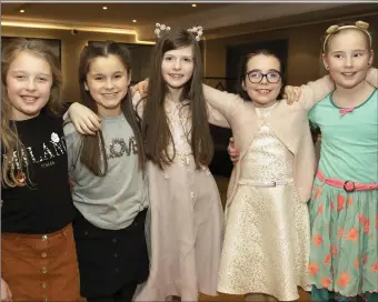  ??  ?? Izzy Morrissey, Chloe Kelly, Clodagh, Lyng, Fauve Walsh and Julia Bolger Hynes at the New Ross pantomime party in the Brandon House Hotel.