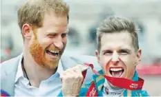  ?? AP ?? Gut gelaunt zeigte sich Harry am Sonntag beim London Marathon.