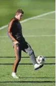  ??  ?? Reuters Best foot forward Gareth Bale will be on the right of Real Madrid attack during today’s clash against Galatasara­y at home.