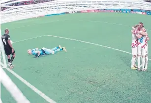  ?? AFP ?? Croacia goleó 4-1 a Canadá, que se sumó a Catar como seleccione­s eliminadas de la Copa del Mundo. /