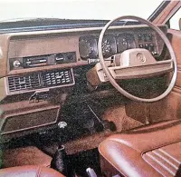  ?? ?? The brown vinyl interior of the basic model Princess 1800