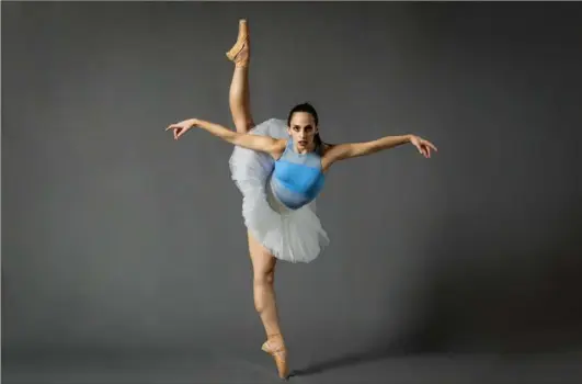  ?? Mark Simpson Photograph­y ?? Texture Contempora­ry Ballet’s Alexandra Tiso is among the resident dancers who will perform in the company’s season opener “Flying & Falling” at the New Hazlett Theater, North Side, Thursday through Sunday.