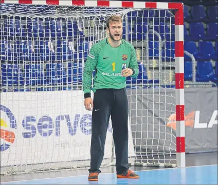  ?? FOTO: PEP MORATA ?? Pérez de Vargas anotó 5 tantos en 5 intentos desde su portería ante el BM Logroño La Rioja y fue clave en la goleada del Barça