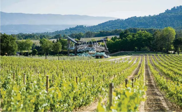  ?? (ANDREW PATTMAN) ?? Implanté au coeur du vignoble, le pavillon de musique de l’architecte américain Frank Gehry a été inauguré en 2008.