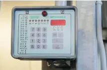  ??  ?? Computeriz­ed monitoring helps Geoff Volkman determine the quality and quantity of the milk his cows produce.