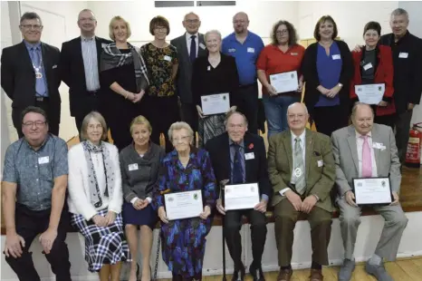  ?? Picture: Phil Creighton ?? Recipients of the Wokingham Without and Crowthorne parish councils joint community awards, which recognise volunteers for their good works locally