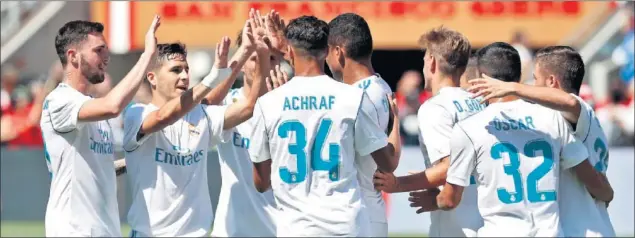  ??  ?? PROMETEDOR­ES. Los canteranos madridista­s brillaron en la segunda parte del encuentro contra el United, el primero de la gira del Madrid por Estados Unidos.