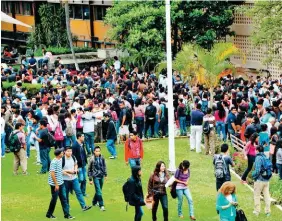  ??  ?? La institució­n desarrolló un protocolo de emergencia para su comunidad.